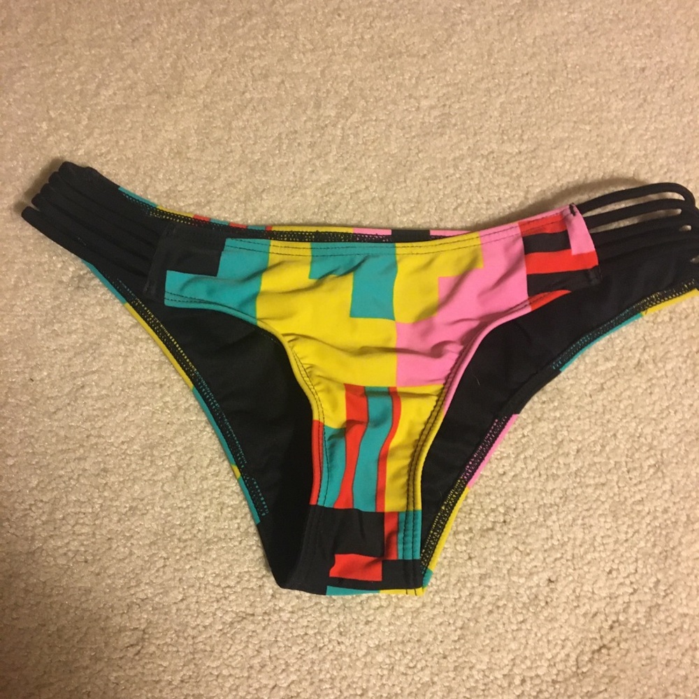 Geometric multicolored Volcom Stone bikini bottoms